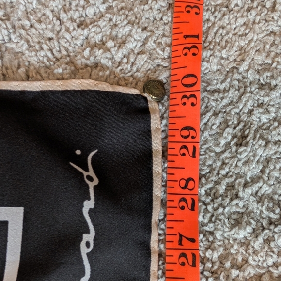 Rare Vintage Leonardo Scarf - Picture 5 of 15